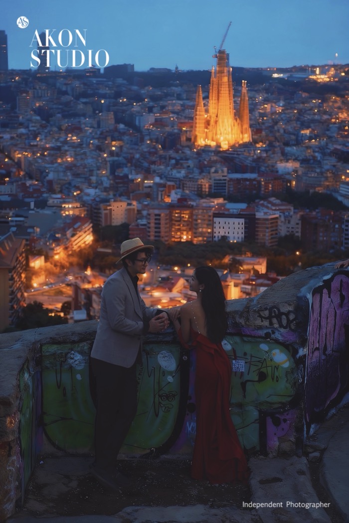 Barcelona pre-wedding photography — Akonstudio album, photo 6 of 21