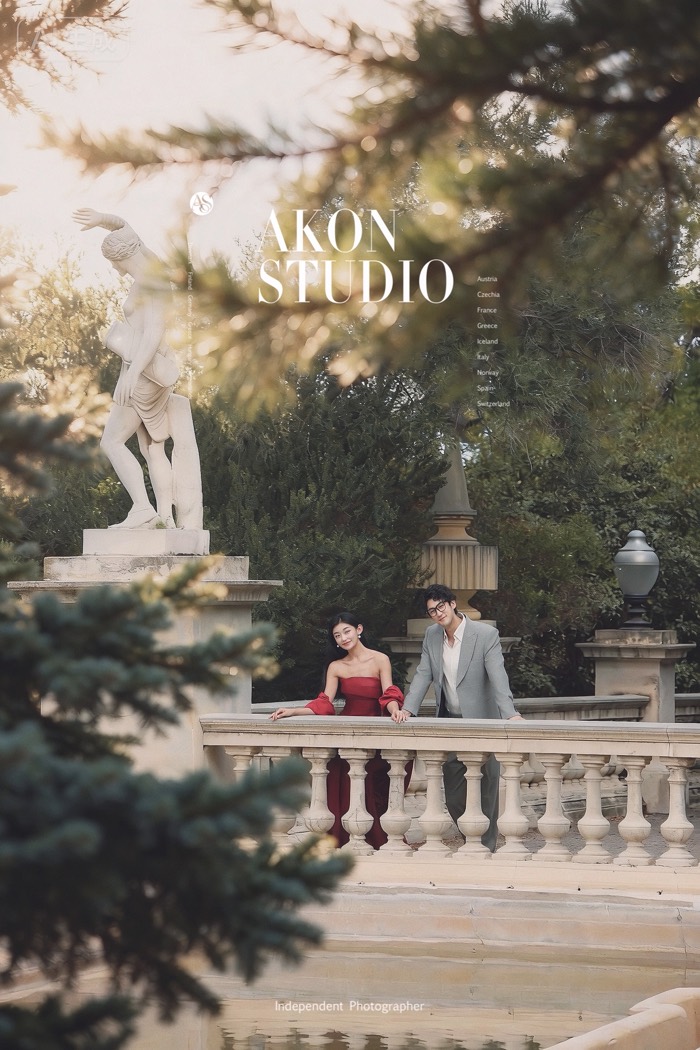 Barcelona pre-wedding photography — Akonstudio album, photo 20 of 21