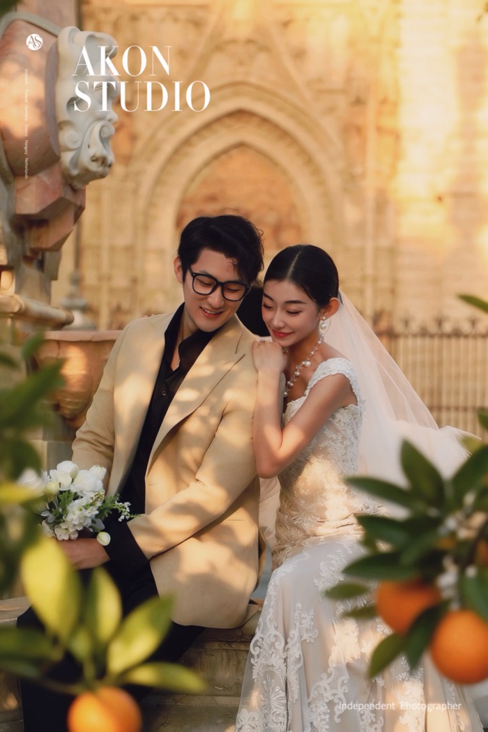 Seville pre-wedding photography — Akonstudio album, photo 10 of 21
