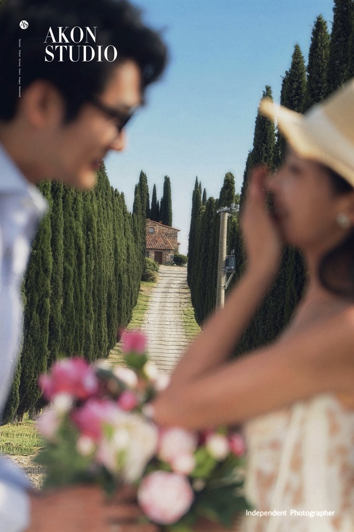 Tuscany pre-wedding photography — Akonstudio album, photo 3 of 21